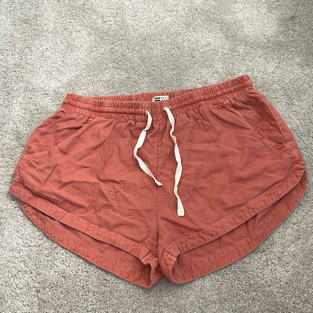 BILLABONG coral shorts